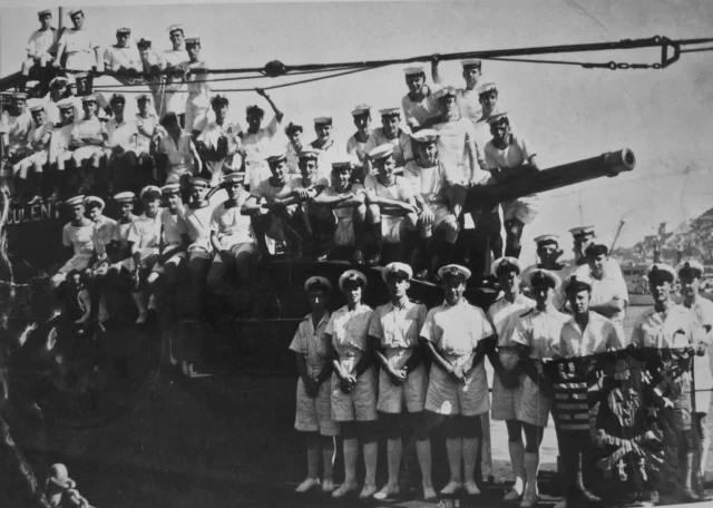 The crew of the T-class submarine HMS Truculent (P315), photographed at Gibraltar in October 1944 with her war flag while returning home from the Far East.

Commissioned in late 1942, Truculent was armed with eleven torpedo tubes and a 4-inch deck gun. During the war she sank nine enemy vessels. Her service included the sinking of German submarine U-308 in the Norwegian Sea on 4 June 1943, and participation in Operation Source, towing X-class midget submarine X6 for the daring attack on Tirpitz in Norway. 

In 1944 she served in the Pacific and Far East, where one of her most tragic sinkings was the Japanese “hell ship” Harugiku Maru, which was carrying Allied prisoners of war. Around 180 of the 720 POWs aboard were killed. 

#gibraltar #wwii #ww2 #history #heritage

📸 Kenneth Busuttil