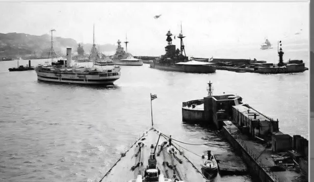 A remarkable view from the bridge of the battlecruiser HMS Hood, berthed at the Detached Mole and looking south across Gibraltar Harbour.

Berthed at the South Mole, from left to right, are the battleships HMS Nelson, HMS Warspite, HMS Malaya and HMS Royal Oak.

Anchored in the middle of the harbour is RFA Maine, converted for use as a hospital ship.

#gibraltar #wwii #ww2 #history #heritage

📸 Kenneth Busuttil