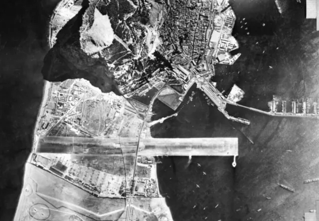 An aerial view of Gibraltar’s airfield in September 1943.

#gibraltar #heritage #history #wwii #ww2

📸 Kenneth Busuttil
